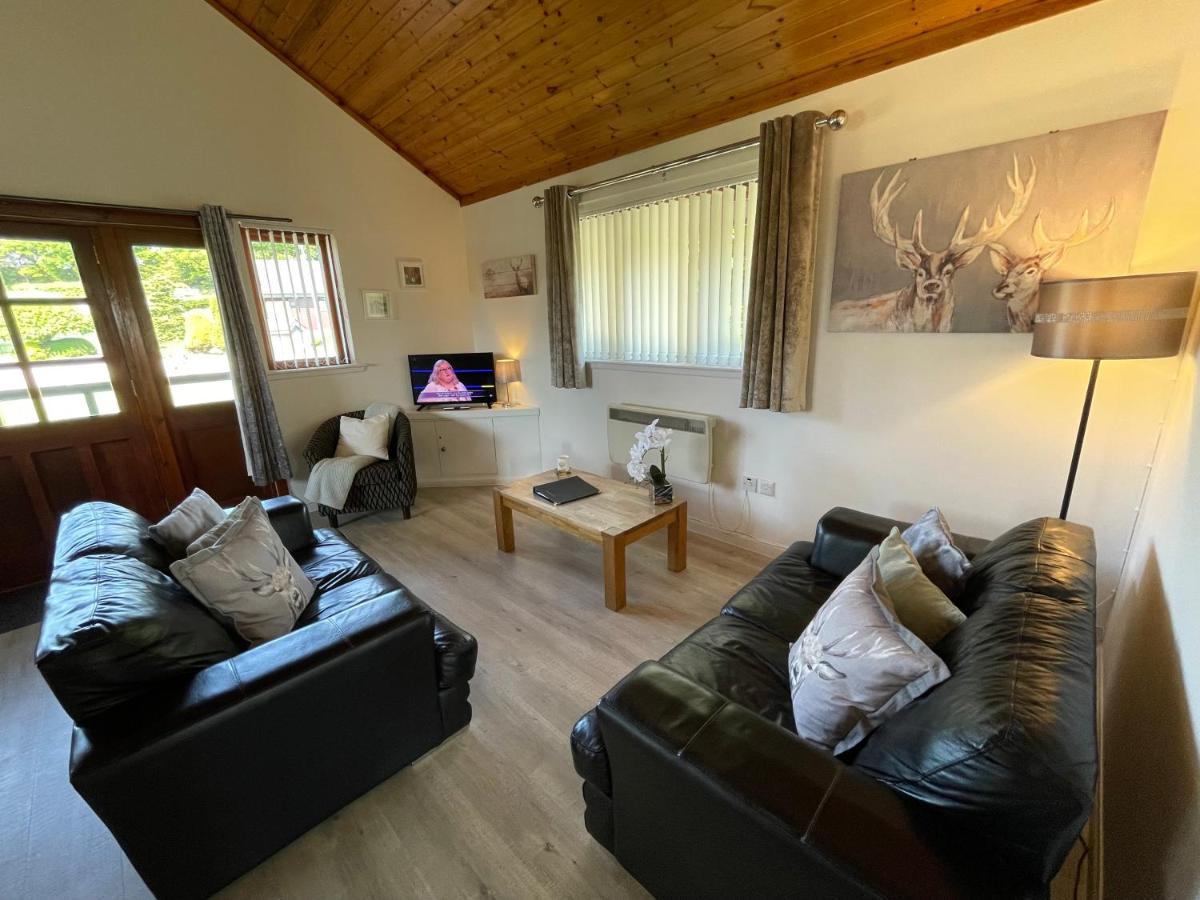 Wellsfield Farm Holiday Lodges Stirling Exterior photo
